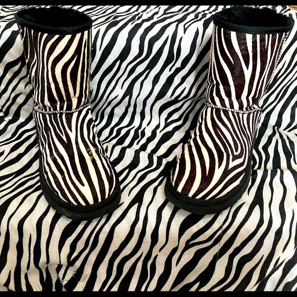 UGG ZEBRA BOOTS